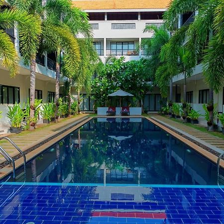 New Riverside Hotel Siem Reap Exterior photo