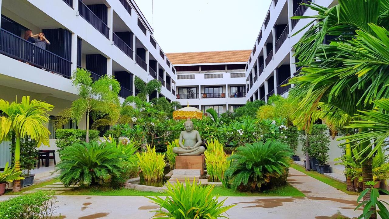 New Riverside Hotel Siem Reap Exterior photo