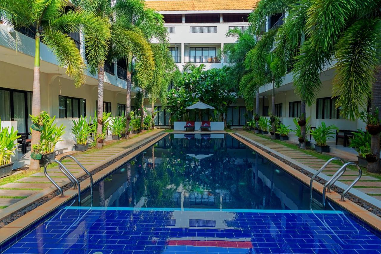 New Riverside Hotel Siem Reap Exterior photo