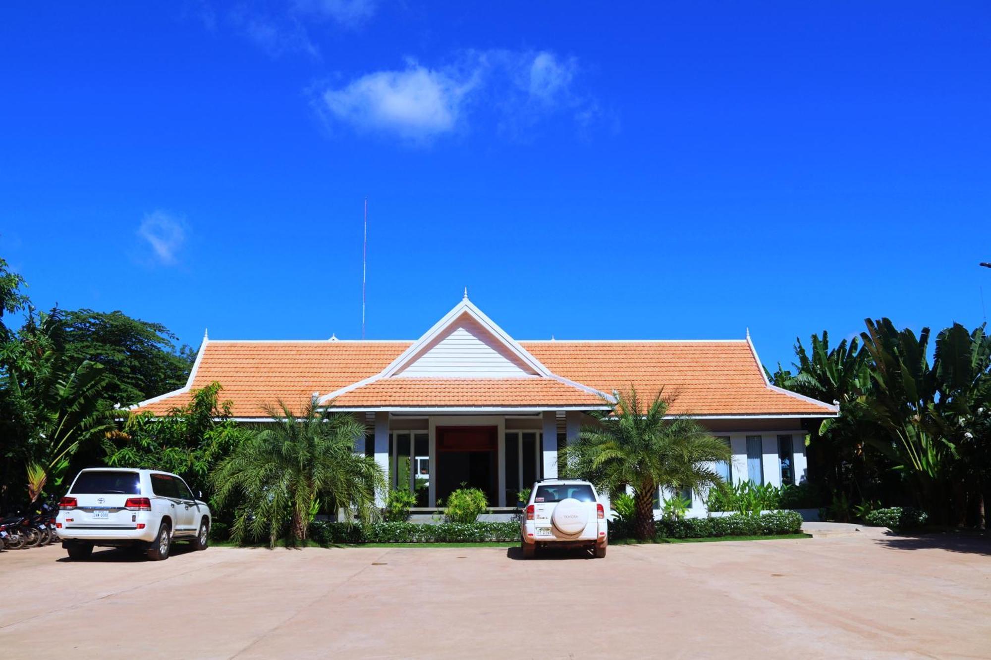 New Riverside Hotel Siem Reap Exterior photo