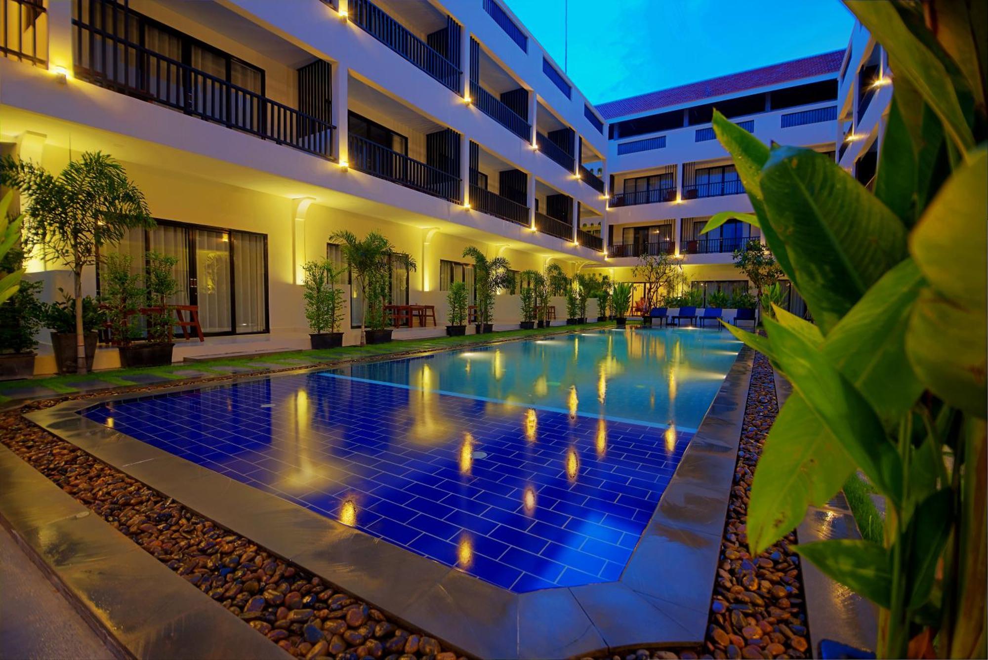 New Riverside Hotel Siem Reap Exterior photo