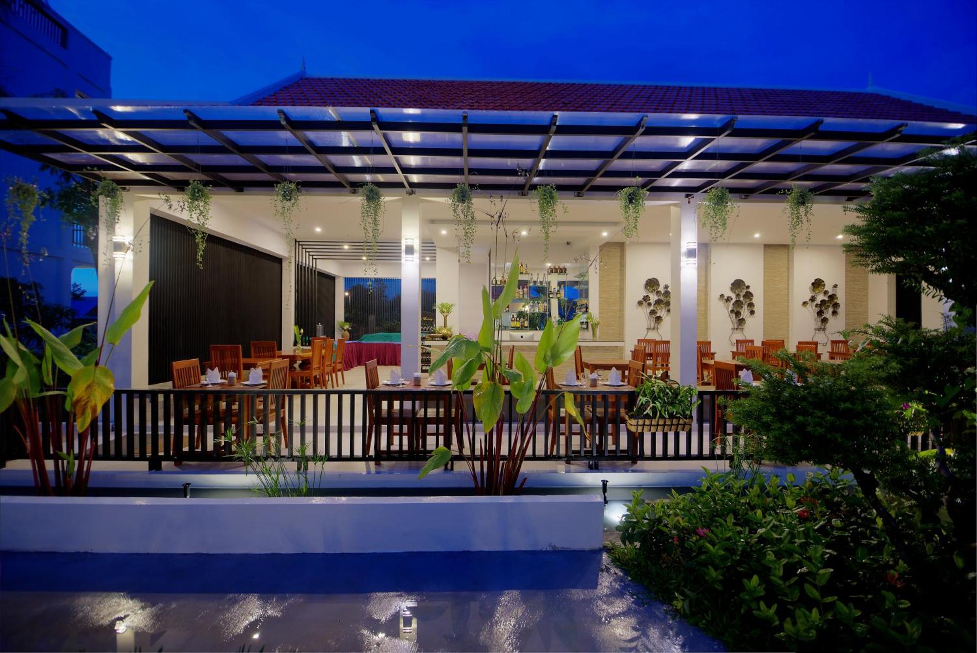 New Riverside Hotel Siem Reap Exterior photo